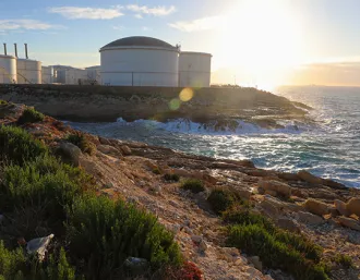 OilTanking coastline view