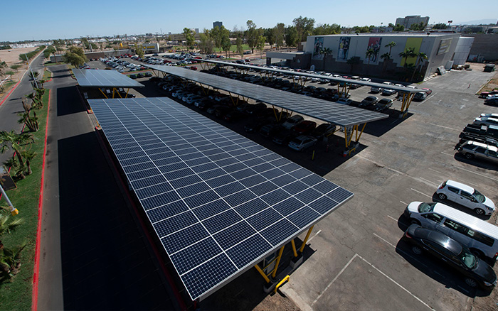 abris de parking photovoltaïques du campus Mexicali de la CETYS
