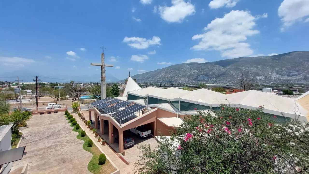 Promover las energías renovables mostrando los beneficios de producir su propia energía con paneles solares