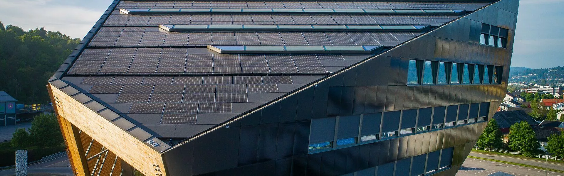 We are main characters of ‘Solar Decade’: with the need for renewable and clean energy continues to grow rapidly also the need of quality.