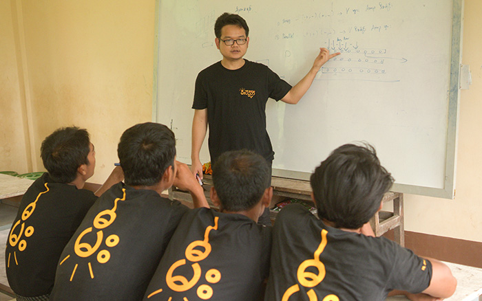 Solar Mini-Grids Technicians Study Solar Mini-Grids Technicians Study